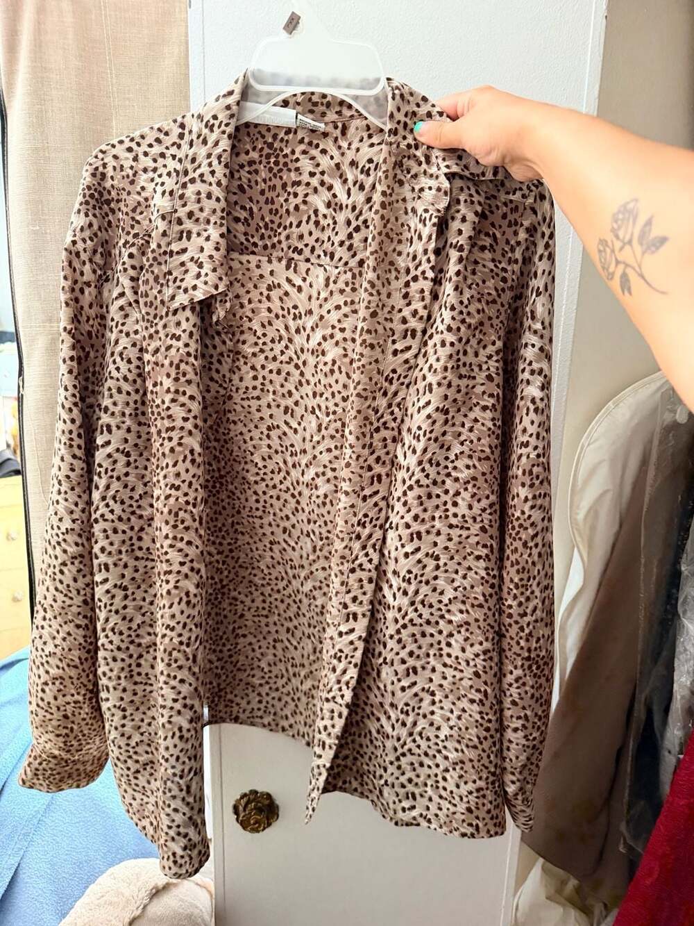 Alfred Dunner Animal Print Long Sleeve Blouse Size 16